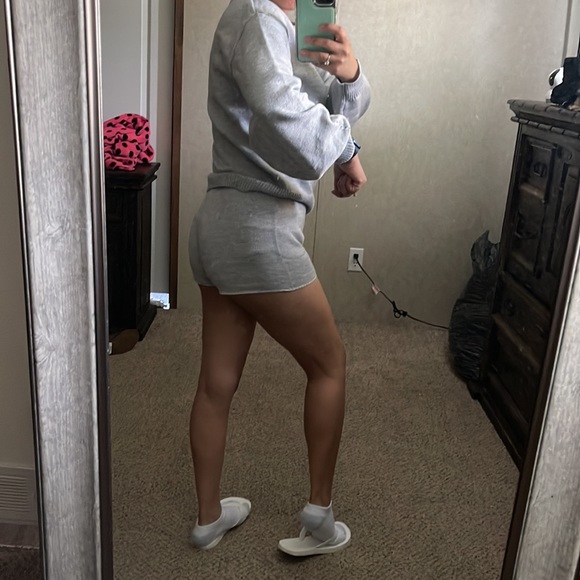 Set - Picture 3 of 10